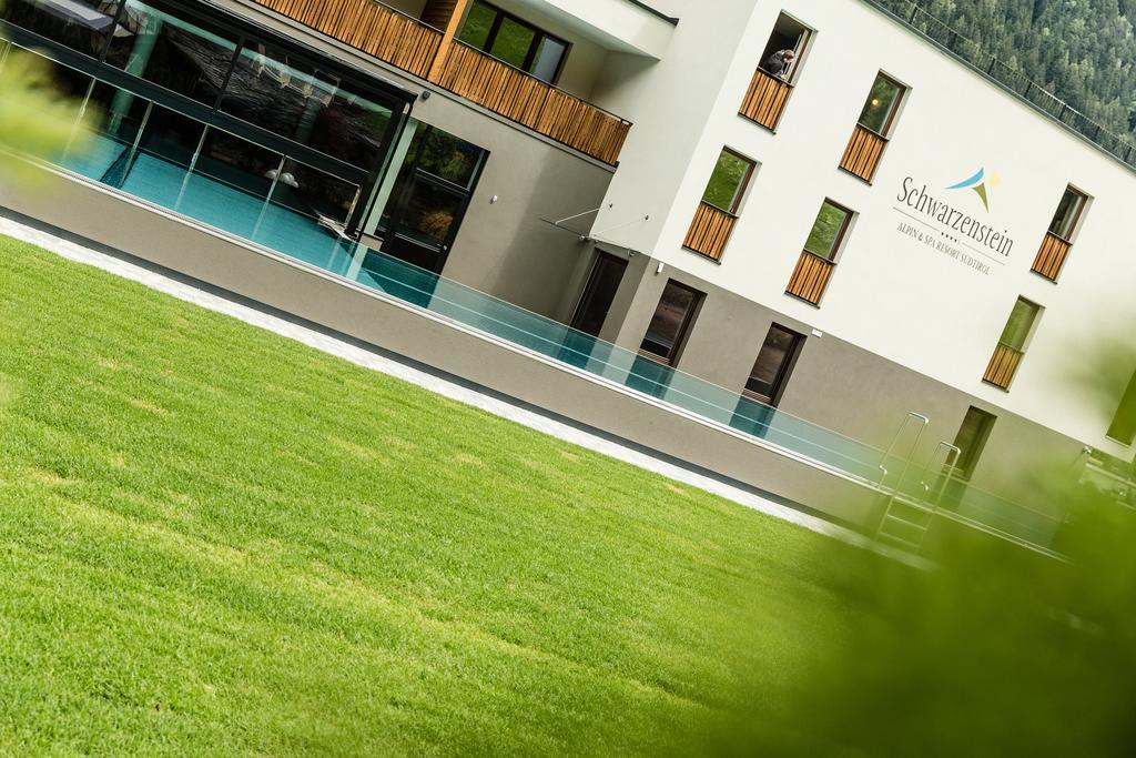 Alpine Luxury Spa Resort Schwarzenstein Luttach Exterior foto