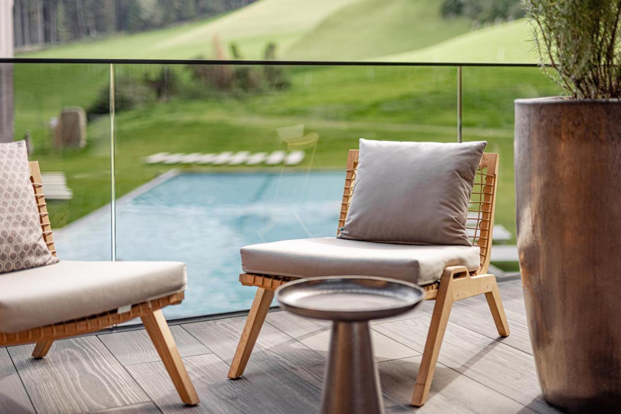 Alpine Luxury Spa Resort Schwarzenstein Luttach Exterior foto