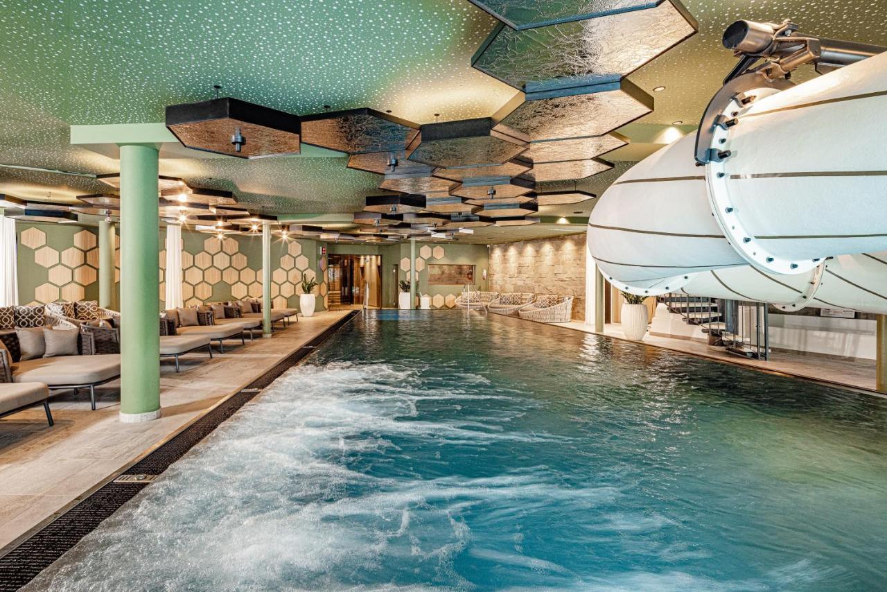 Alpine Luxury Spa Resort Schwarzenstein Luttach Exterior foto